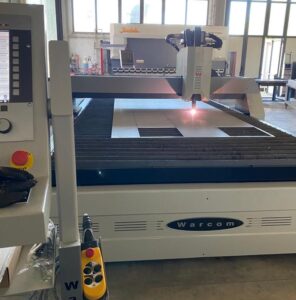 Macchinario per taglio al plasma per lavorazioni di carpenteria metallica
